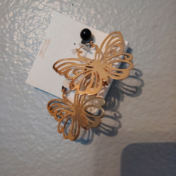 Natasha Butterfly Earrings - Picture 4 of 11